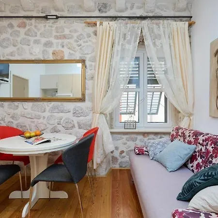 Lejlighed Festa & *